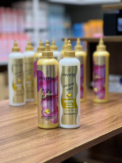 کرم مو آبرسان پنتن سری Pro-V مناسب موهای فر حاوی روغن آرگان حجم 300 میلی لیتر