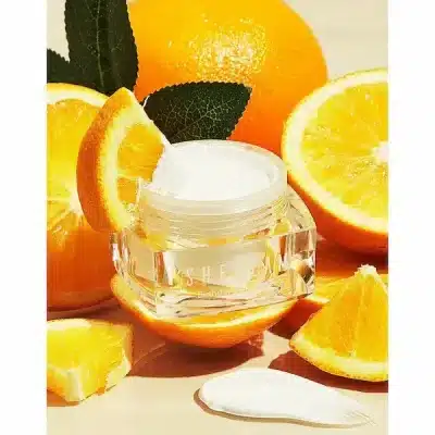 پرایمر زرد شیگلم پیگمنت پرفکتور مدل Birthday skin SHEGLAM