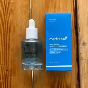 سرم هیالورونیک اسید و مولتی پپتاید مدی کیوب Medicube